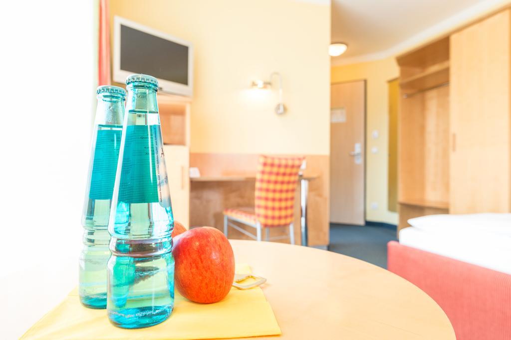 Hotel Beim Schrey Kirchheim bei Muenchen Стая снимка